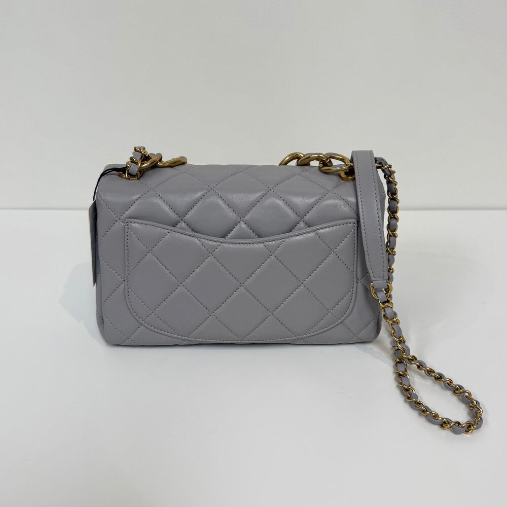 CHANEL Grey Medium Lambskin Quilted Color Match Flap Shoulder Bag Gold CC Logo - Picture 8 of 9
